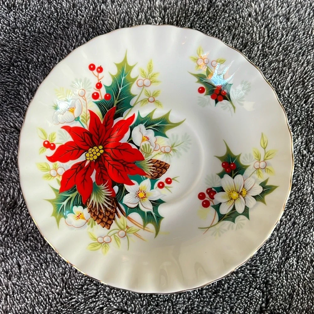 ROYAL ALBERT POINSETTIA SAUCER ONLY, BONE CHINA ENGLAND VINTAGE REPLACEMENT